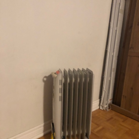 Oil cooled Room heater - Picture 2 of 2